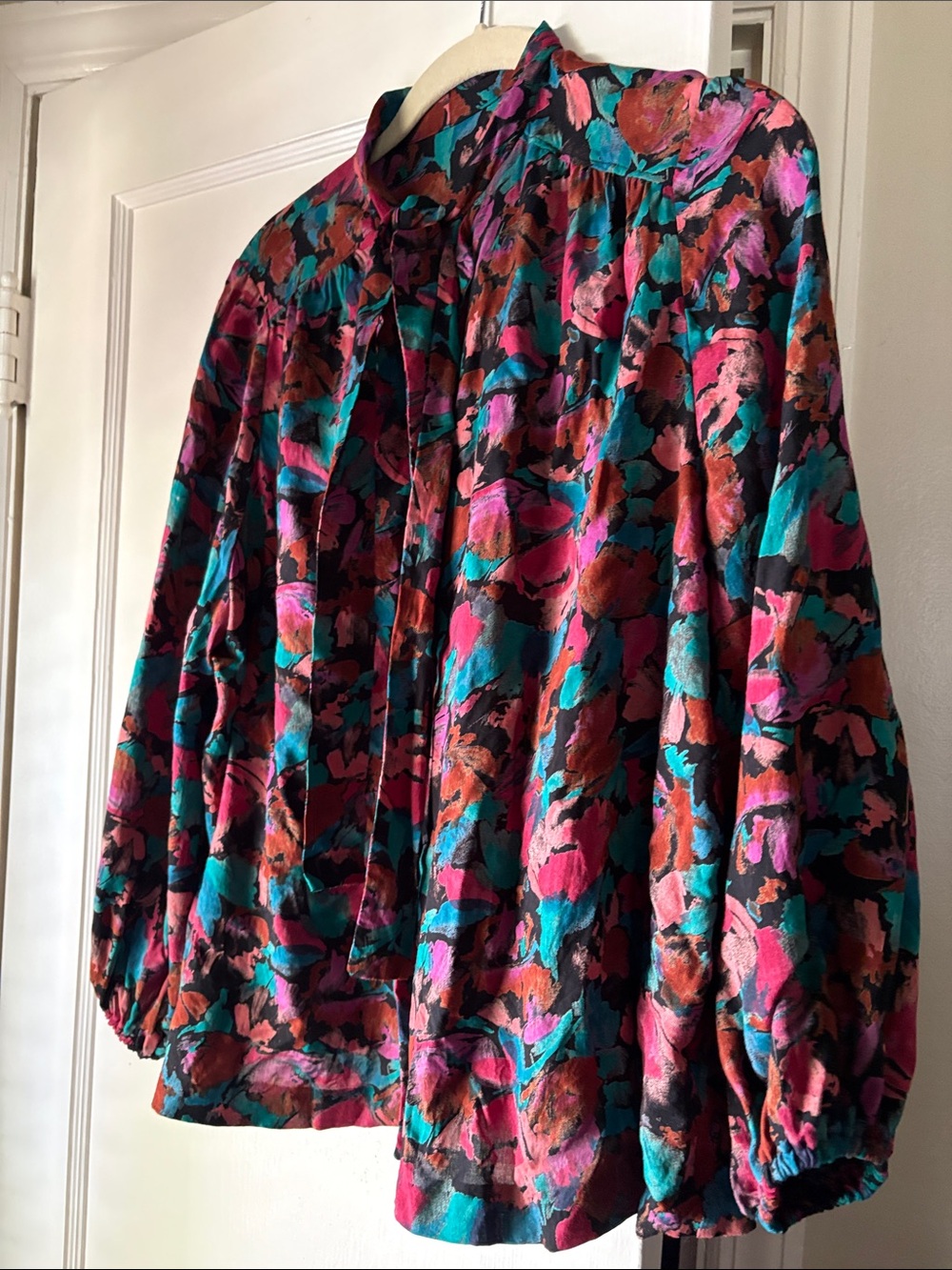 Super Cute Vintage Floral Blouse - Vibrant Pink & Teal